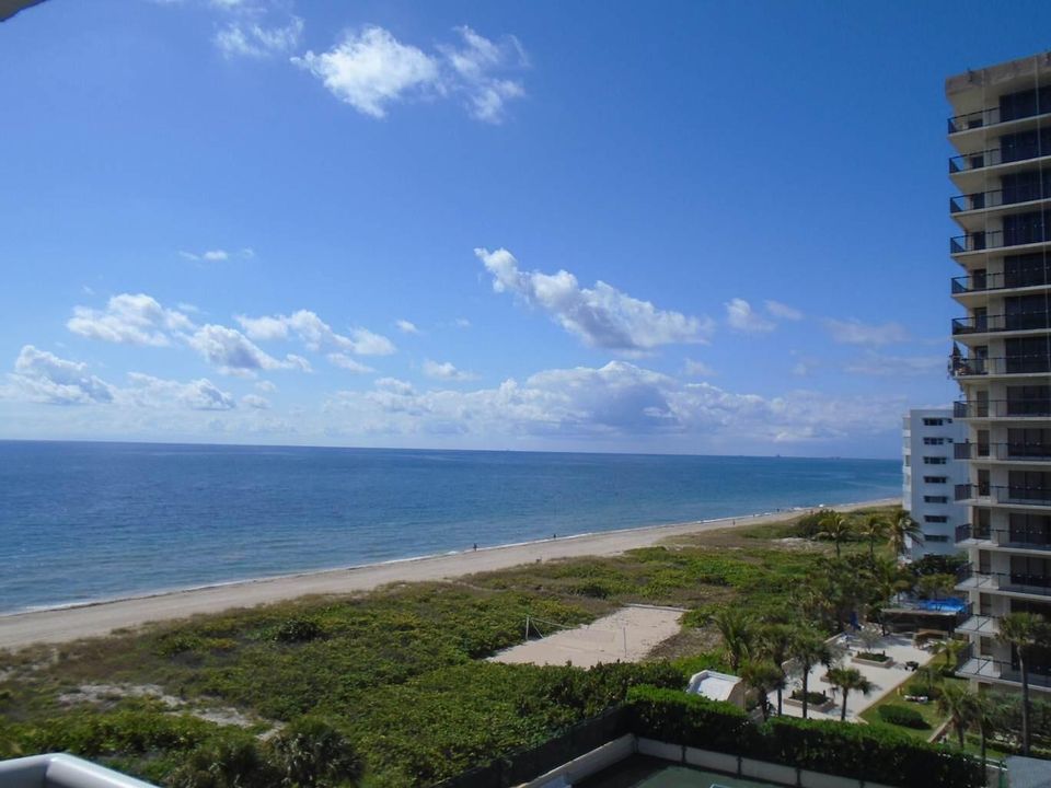 17 Ocean View from Balconly