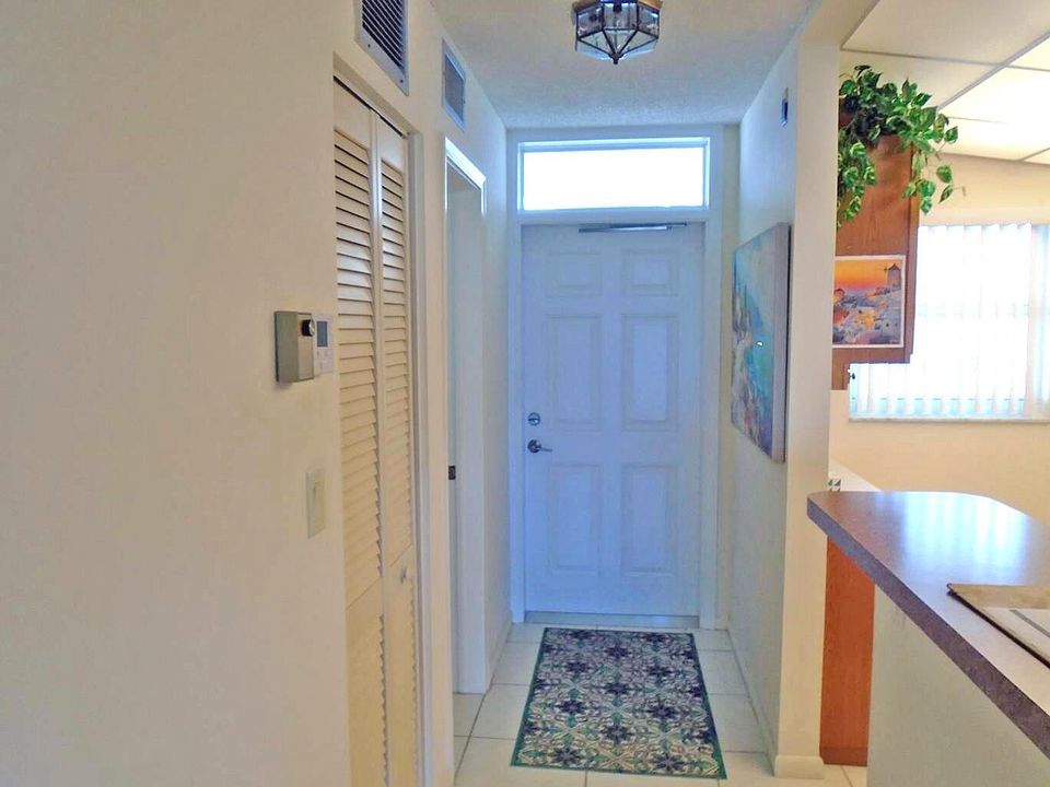 8 Foyer Entrance