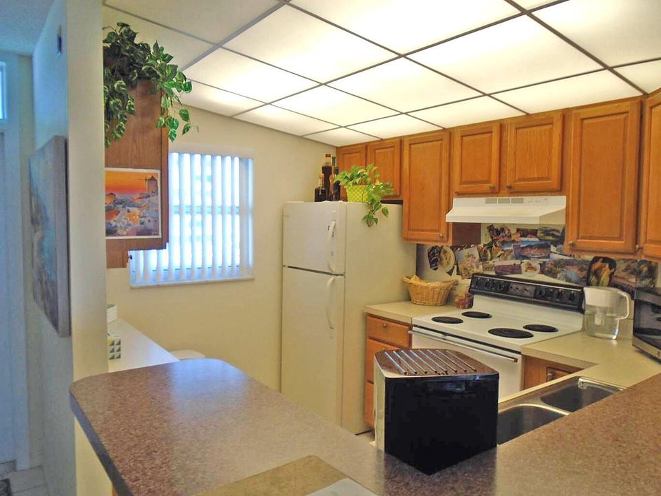 12 Kitchen
