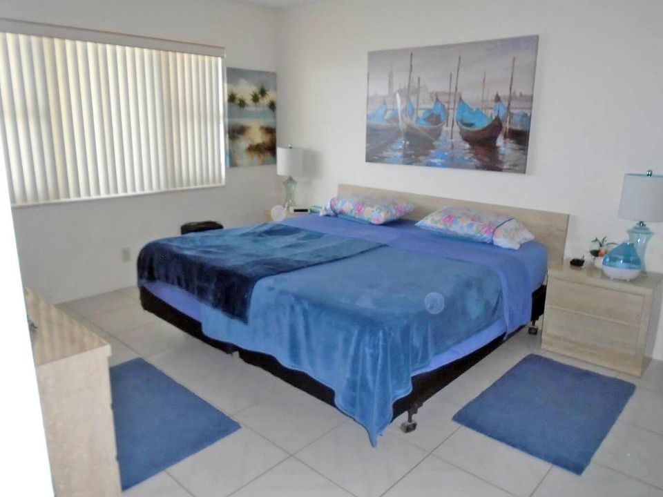 9 Bedroom