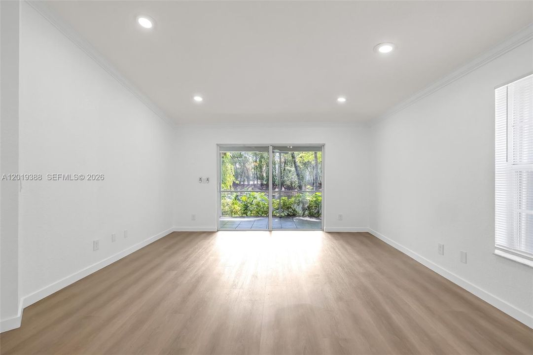 For Sale: $515,000 (3 beds, 2 baths, 1368 Square Feet)