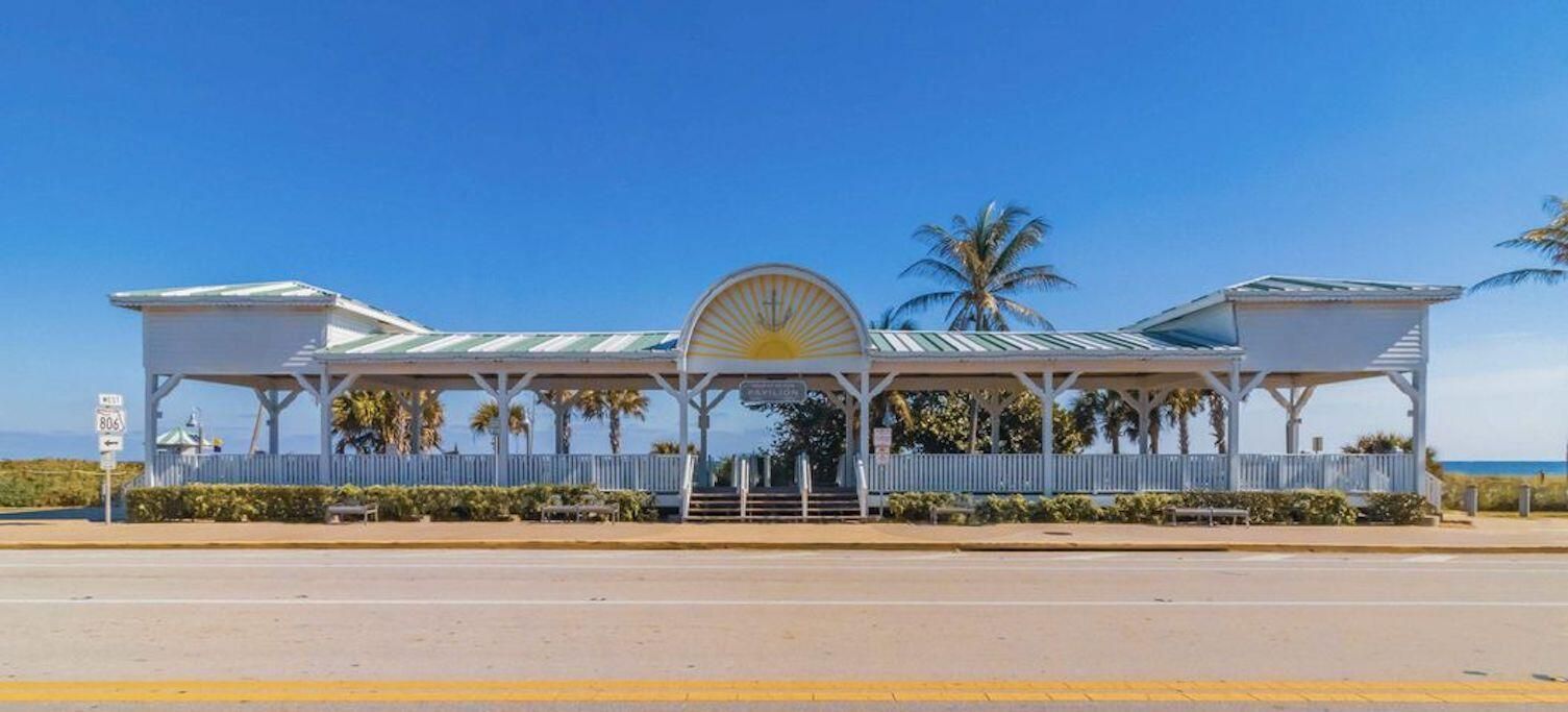 DELRAYS BEACH PAVILLION