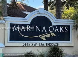 Marina oaks sign