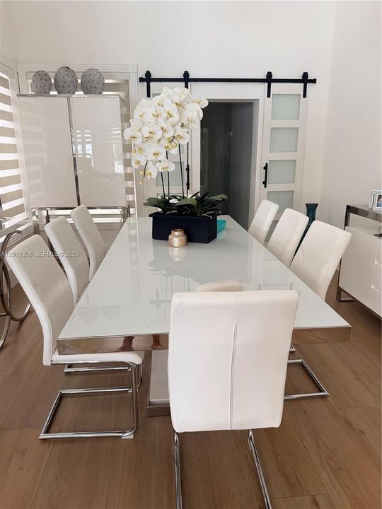 В аренду: $9,999 (5 спален, 5 ванн, 5664 Квадратных фут)