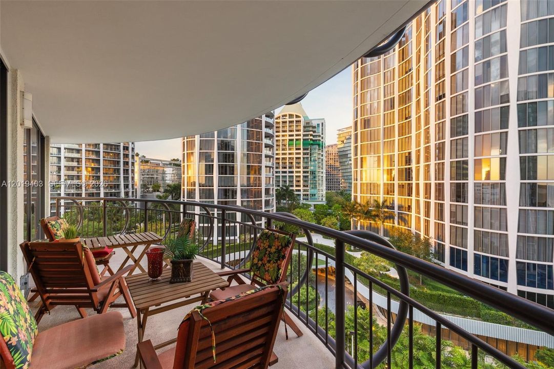 For Sale: $1,750,000 (3 beds, 3 baths, 1682 Square Feet)