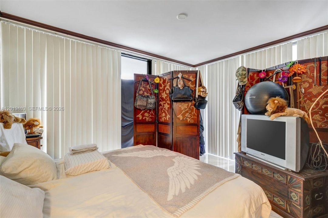 For Sale: $1,750,000 (3 beds, 3 baths, 1682 Square Feet)