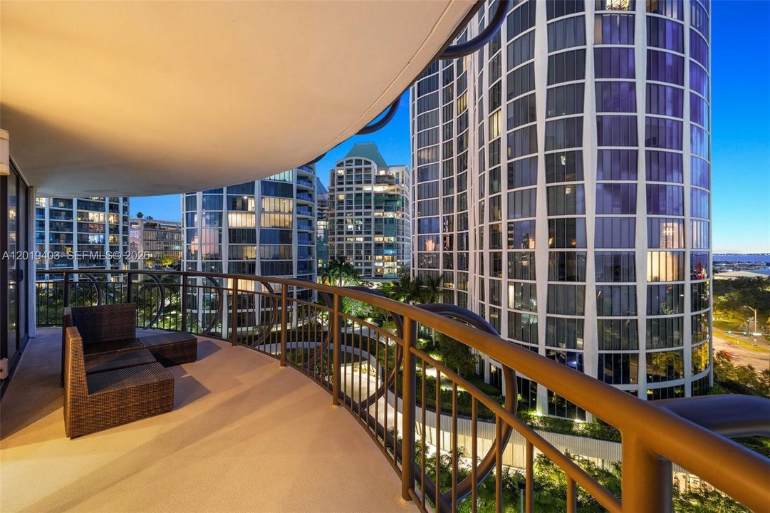 For Sale: $1,750,000 (3 beds, 3 baths, 1682 Square Feet)