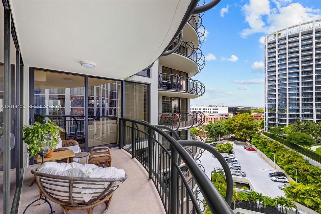 For Sale: $1,750,000 (3 beds, 3 baths, 1682 Square Feet)