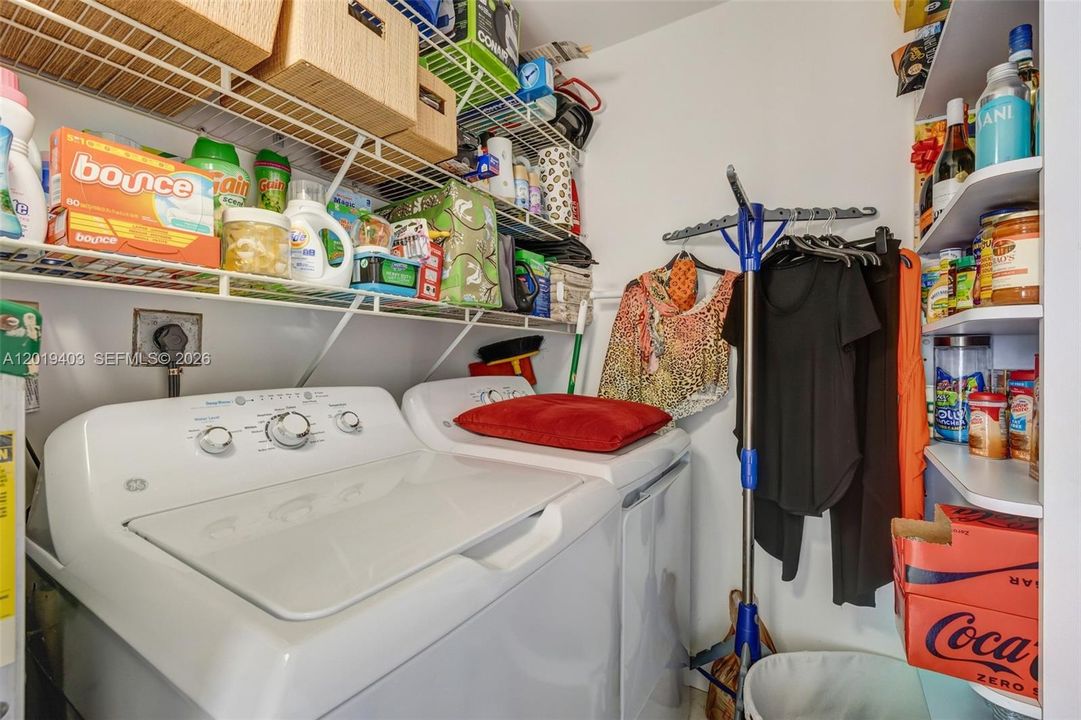 For Sale: $1,750,000 (3 beds, 3 baths, 1682 Square Feet)