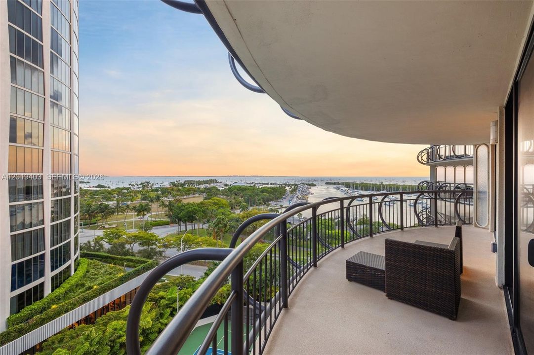 For Sale: $1,750,000 (3 beds, 3 baths, 1682 Square Feet)