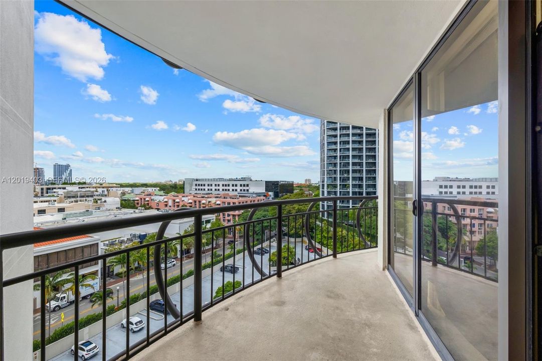 For Sale: $1,750,000 (3 beds, 3 baths, 1682 Square Feet)