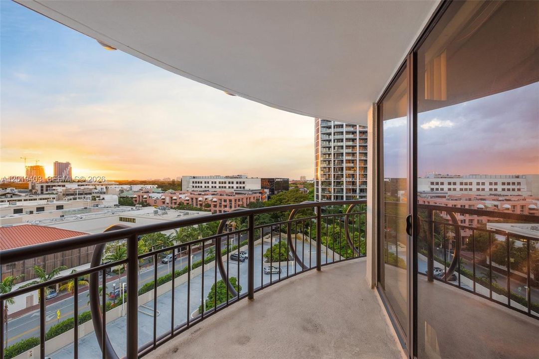 For Sale: $1,750,000 (3 beds, 3 baths, 1682 Square Feet)