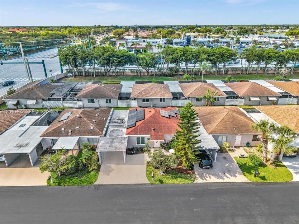 For Sale: $275,000 (2 beds, 2 baths, 1073 Square Feet)