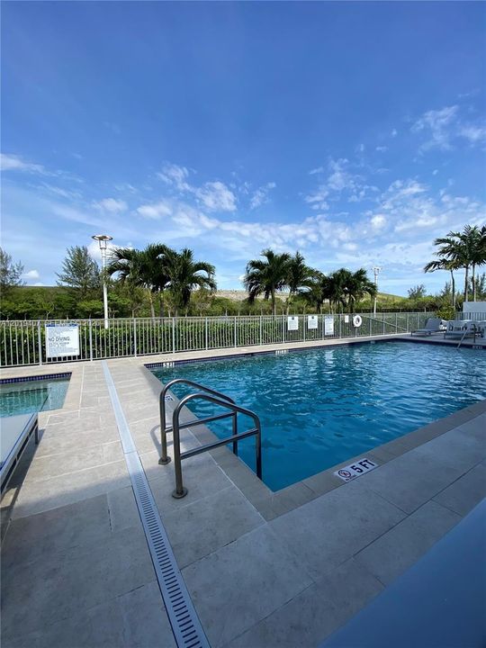 Active With Contract: $4,300 (3 beds, 3 baths, 1743 Square Feet)