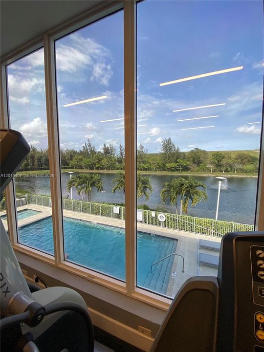 Active With Contract: $4,300 (3 beds, 3 baths, 1743 Square Feet)