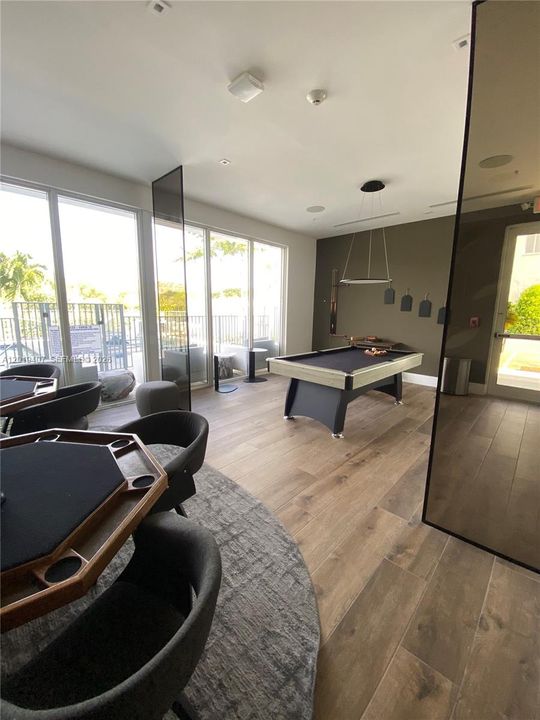 Active With Contract: $4,300 (3 beds, 3 baths, 1743 Square Feet)