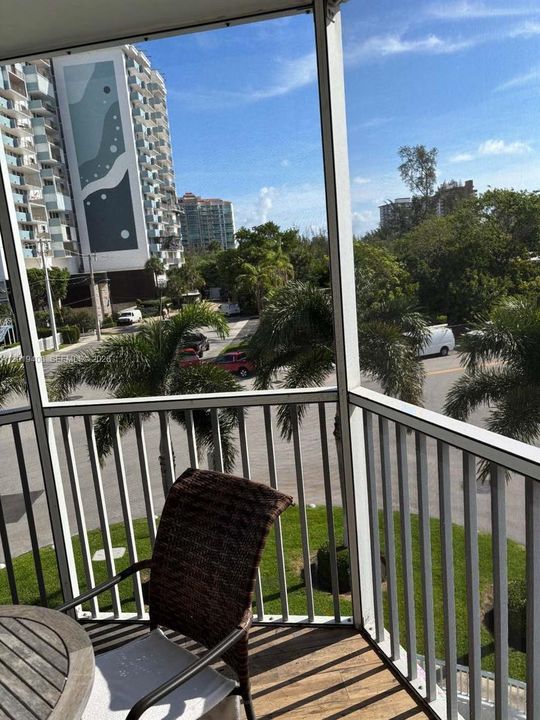 For Sale: $399,500 (2 beds, 2 baths, 1473 Square Feet)