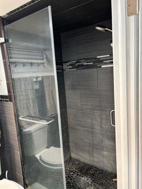 For Sale: $399,500 (2 beds, 2 baths, 1473 Square Feet)