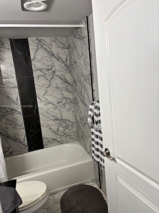 For Sale: $399,500 (2 beds, 2 baths, 1473 Square Feet)