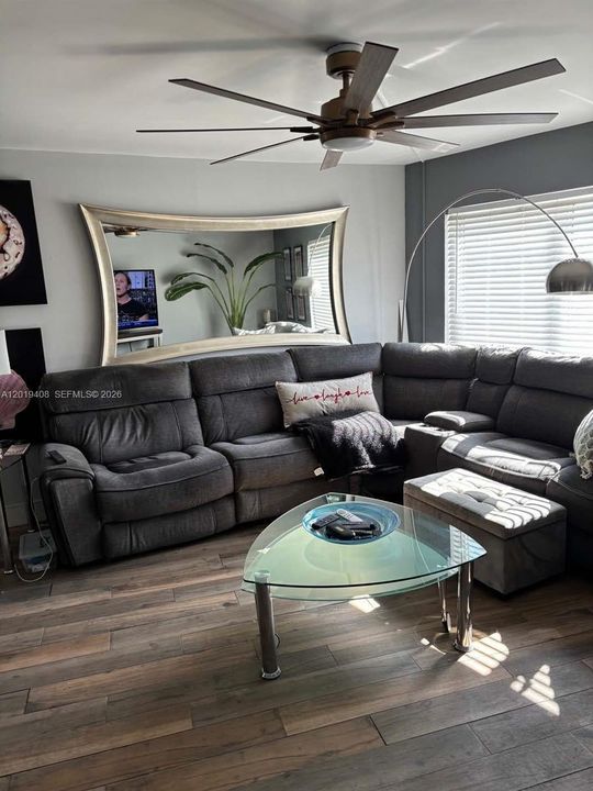 For Sale: $399,500 (2 beds, 2 baths, 1473 Square Feet)