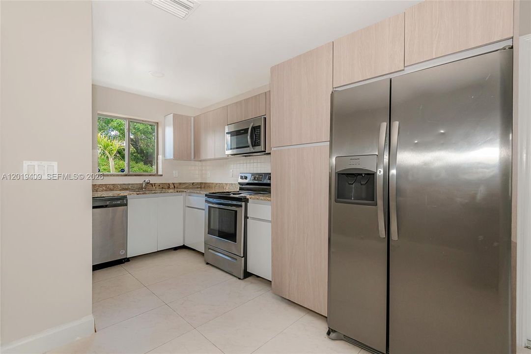 For Sale: $1,599,000 (0 beds, 0 baths, 1032 Square Feet)