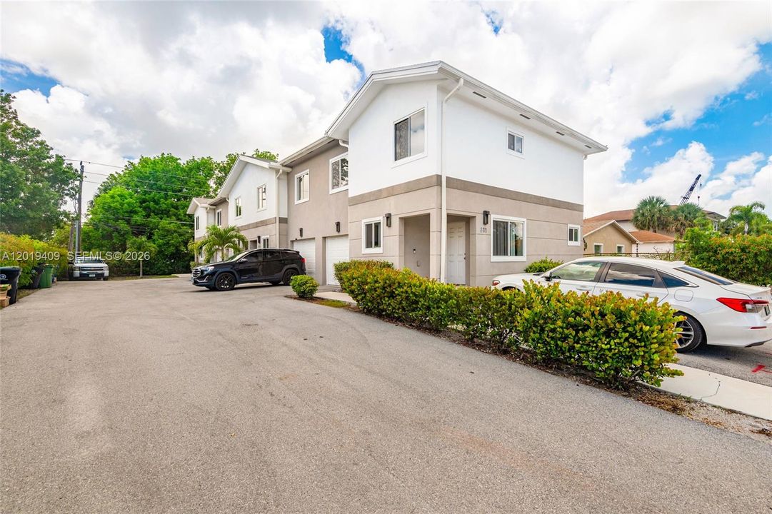 For Sale: $1,599,000 (0 beds, 0 baths, 1032 Square Feet)