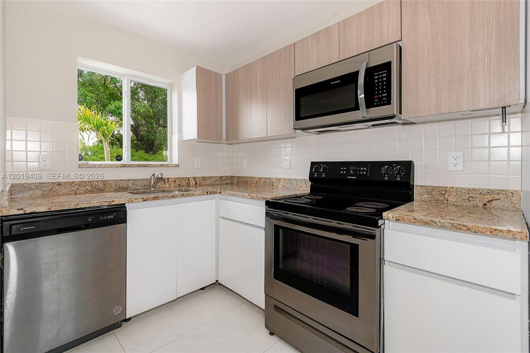 For Sale: $1,599,000 (0 beds, 0 baths, 1032 Square Feet)