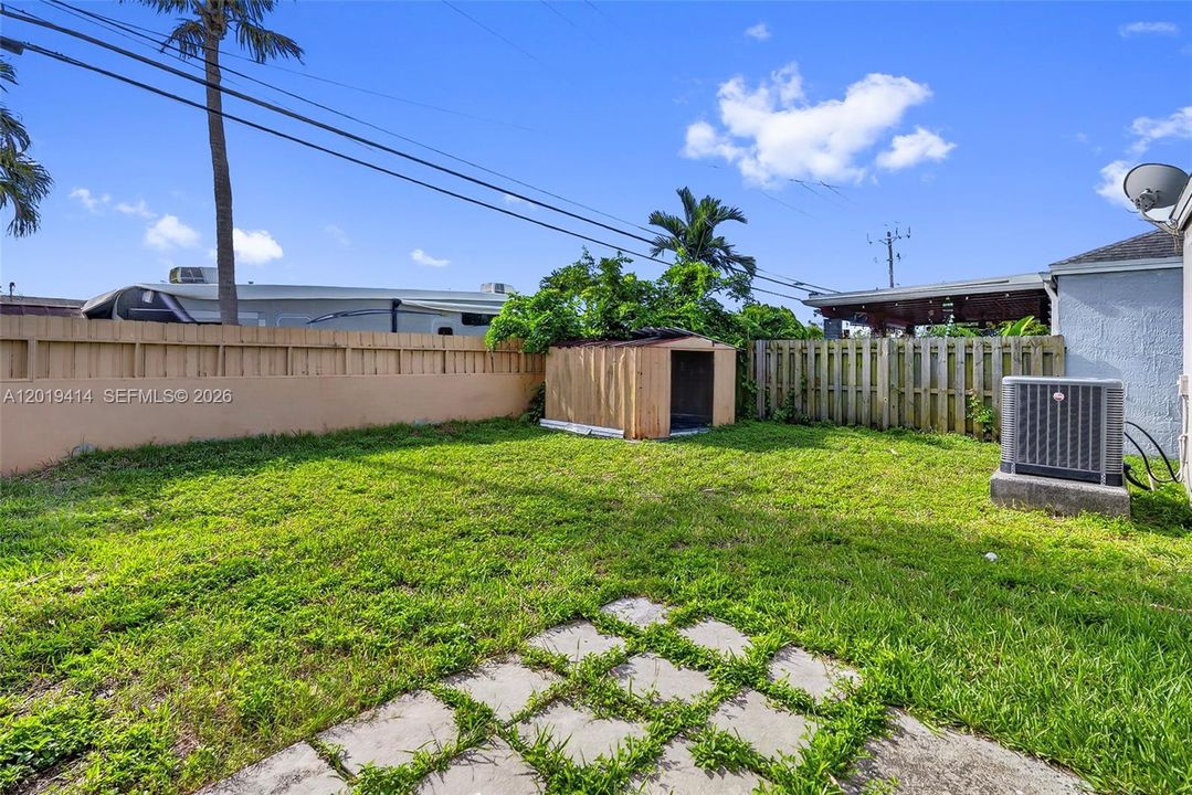 For Rent: $3,200 (3 beds, 2 baths, 1185 Square Feet)