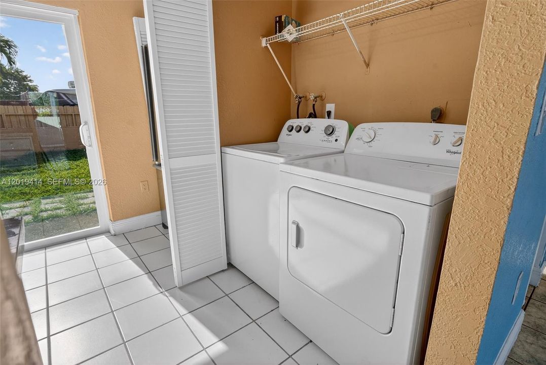 For Rent: $3,200 (3 beds, 2 baths, 1185 Square Feet)