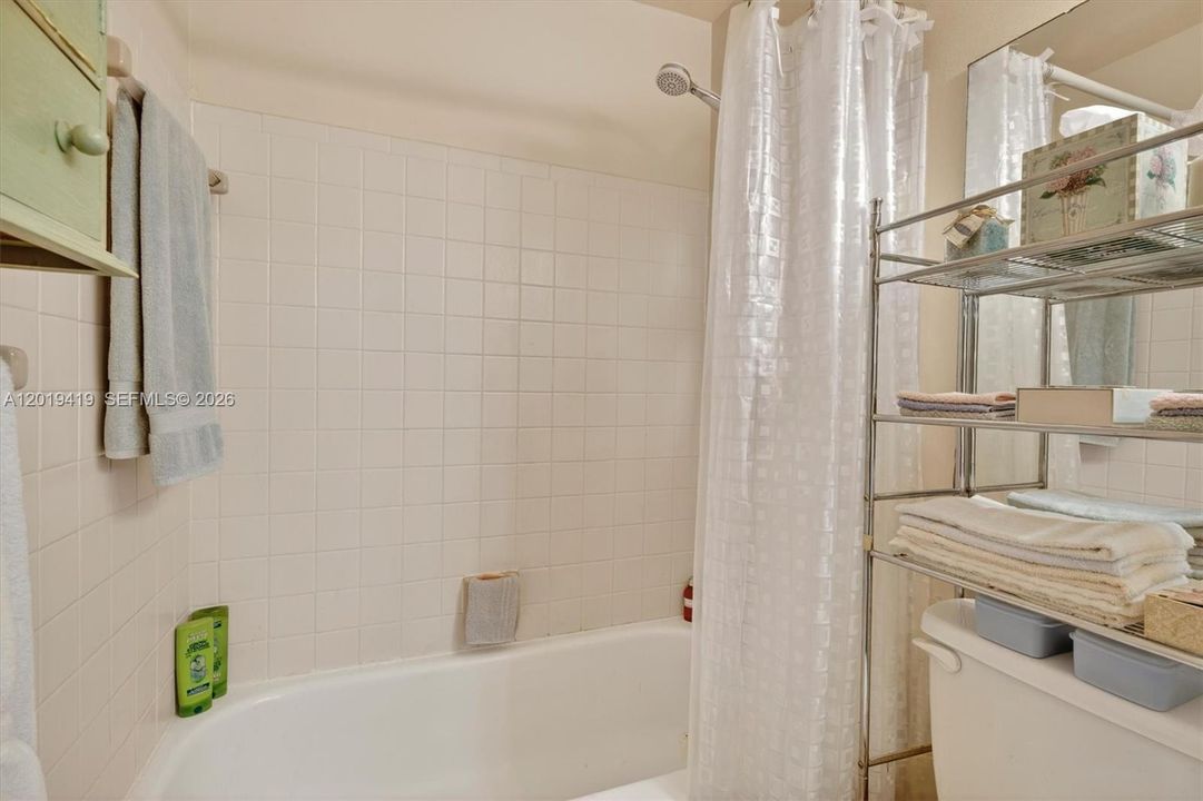 На продажу: $460,000 (2 спален, 2 ванн, 1327 Квадратных фут)