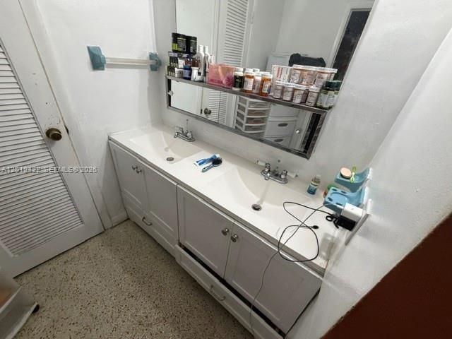 9385 bathroom 1