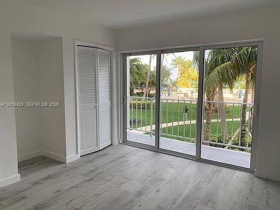 Recently Rented: $4,900 (2 beds, 2 baths, 1042 Square Feet)