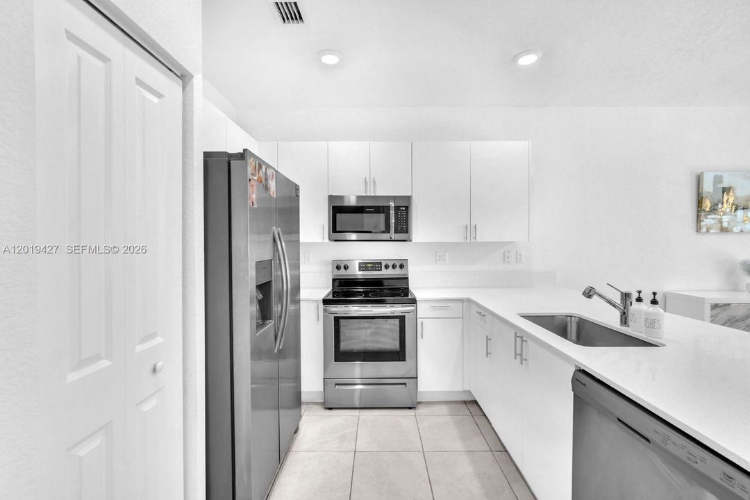 En Venta: $527,770 (4 camas, 2 baños, 1773 Pies cuadrados)