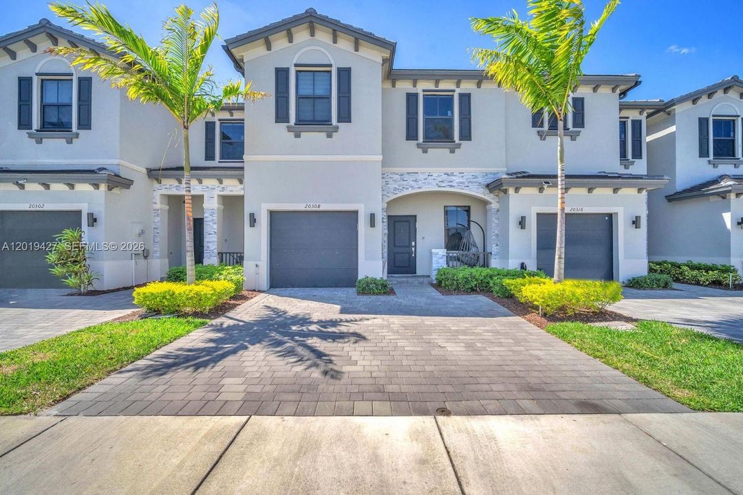 En Venta: $527,770 (4 camas, 2 baños, 1773 Pies cuadrados)