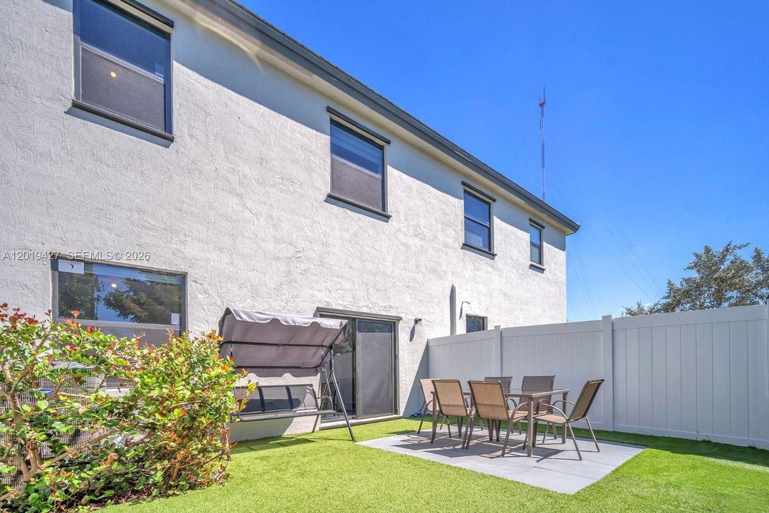 En Venta: $527,770 (4 camas, 2 baños, 1773 Pies cuadrados)