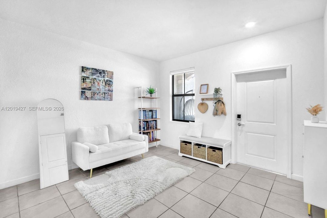 En Venta: $527,770 (4 camas, 2 baños, 1773 Pies cuadrados)