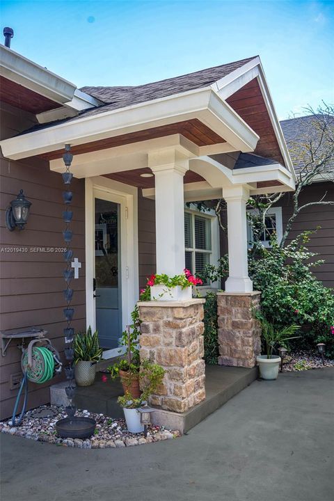 En Venta: $2,745,000 (6 camas, 4 baños, 3576 Pies cuadrados)
