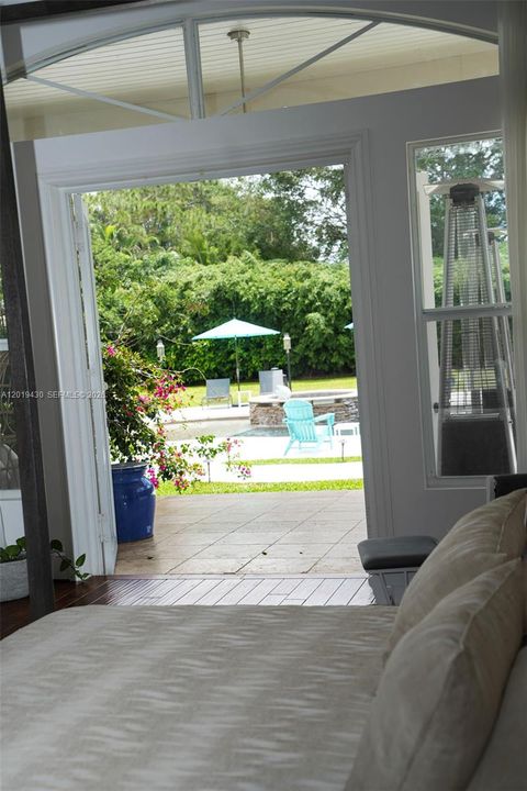 En Venta: $2,745,000 (6 camas, 4 baños, 3576 Pies cuadrados)