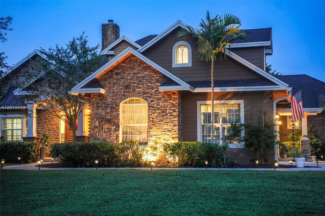 En Venta: $2,745,000 (6 camas, 4 baños, 3576 Pies cuadrados)