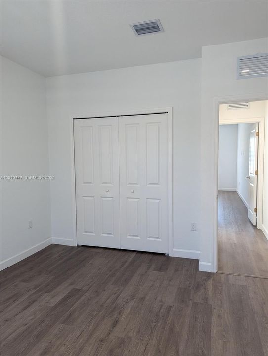 Activo con contrato: $3,500 (3 camas, 2 baños, 2384 Pies cuadrados)