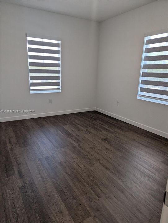 Activo con contrato: $3,500 (3 camas, 2 baños, 2384 Pies cuadrados)