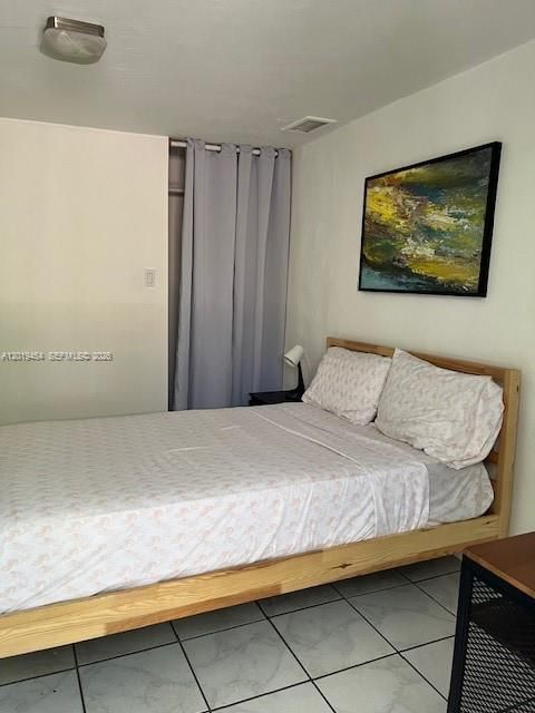 En Renta: $1,200 (0 camas, 1 baños, 0 Pies cuadrados)