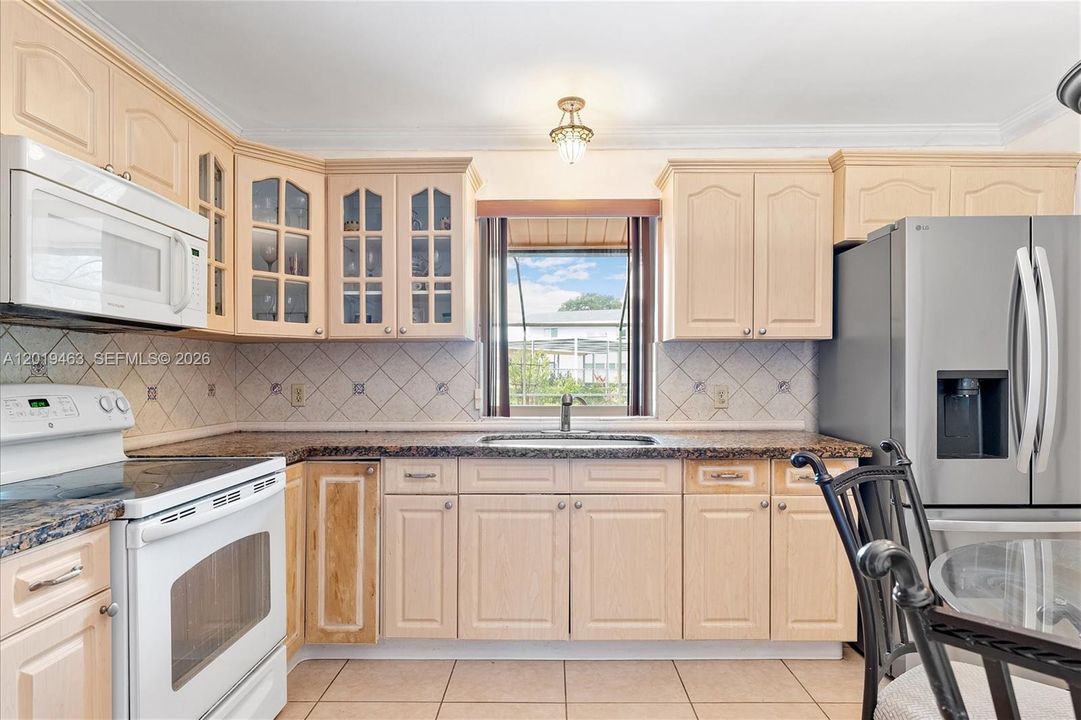 For Sale: $675,000 (4 beds, 2 baths, 1822 Square Feet)