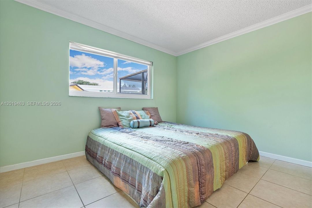 For Sale: $675,000 (4 beds, 2 baths, 1822 Square Feet)