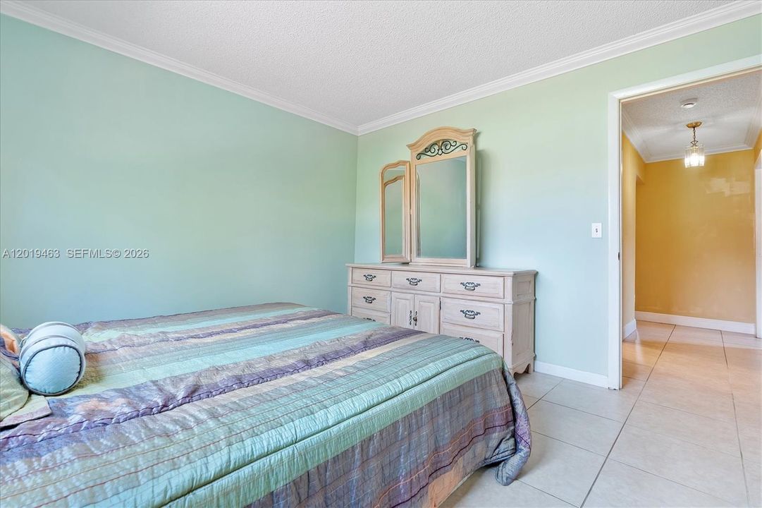 For Sale: $675,000 (4 beds, 2 baths, 1822 Square Feet)