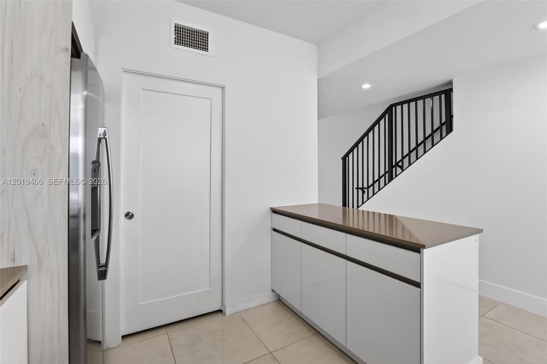 待售: $585,000 (3 贝兹, 2 浴室, 1600 平方英尺)