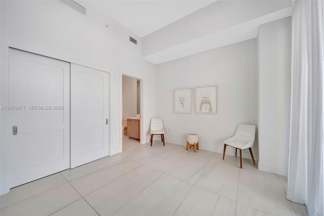 For Sale: $2,000,000 (2 beds, 2 baths, 1420 Square Feet)