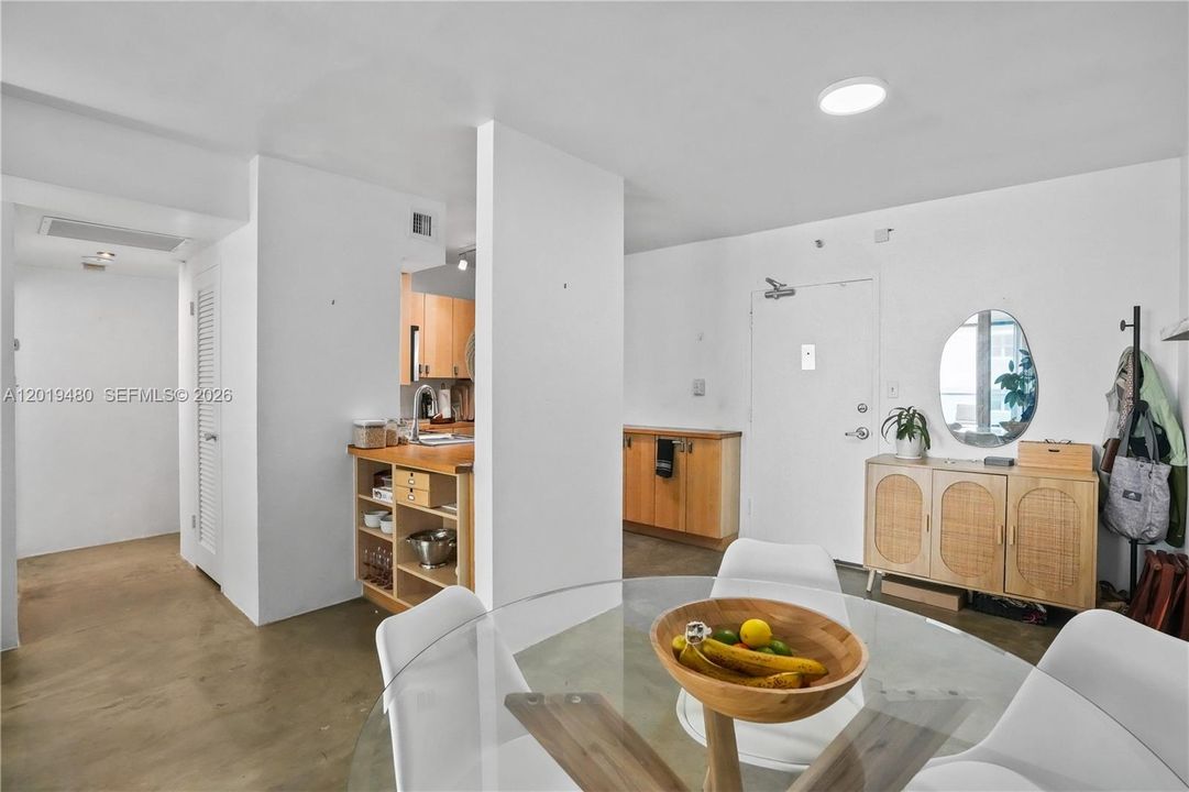 En Venta: $372,000 (1 camas, 1 baños, 837 Pies cuadrados)