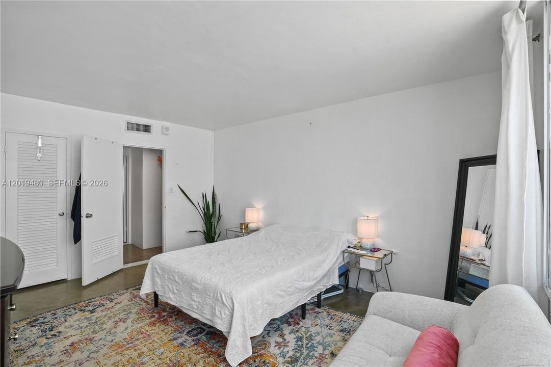 En Venta: $372,000 (1 camas, 1 baños, 837 Pies cuadrados)