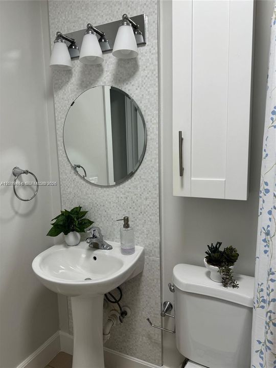 For Rent: $3,500 (3 beds, 2 baths, 1971 Square Feet)